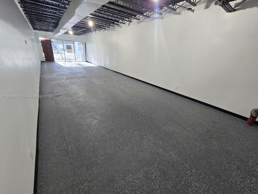 This 1000 +/- SQFT unit is located on the first floor of Marquis Square, a 2-story shopping plaza, with frontage to State Road 7. The unit is a completely open space and rectangular shaped with 1 restroom. May be combined with Unit 2531 for a total of 2,000 +/- SQFT. Please see separate listing for details on combo unit. Tenant responsible for proportionate share of electric. Located in TOC-C zoning, this plaza has diverse businesses as long-term tenants, including café, smoke shop, convenience store, beauty salon, pet groomer, and more. Anchor business in the area include national chains like Subway, Taco Bell, and Bealls. Plaza is located just down the road from HCA Florida Northwest Hospital, and receives plenty of traffic with annual average daily traffic (AADT) is 53,500 vehicles.