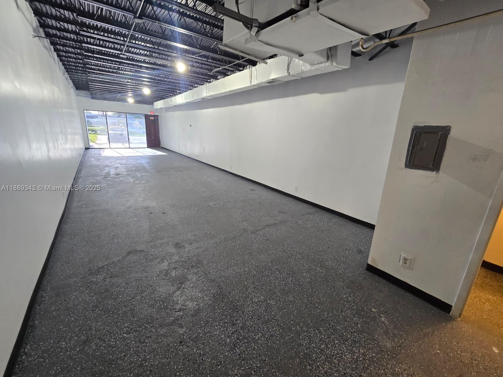 2501 N State Road 7 2533