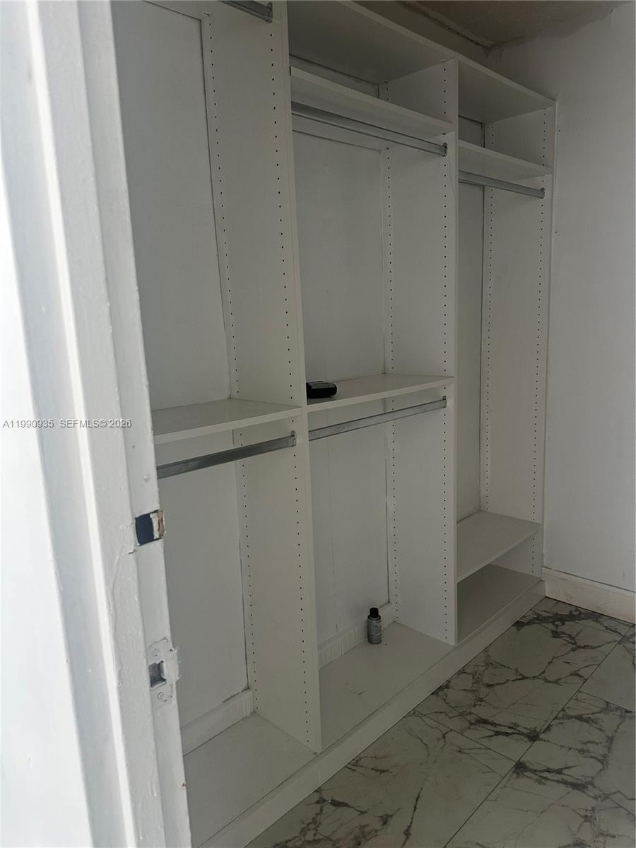 BAYVIEW PALMS CONDO - Residential Lease