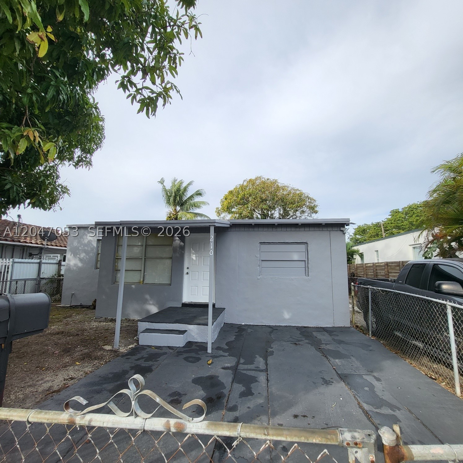 Photo 1 of 10 — 210 SW 30th Ave 210, Miami, FL 33135