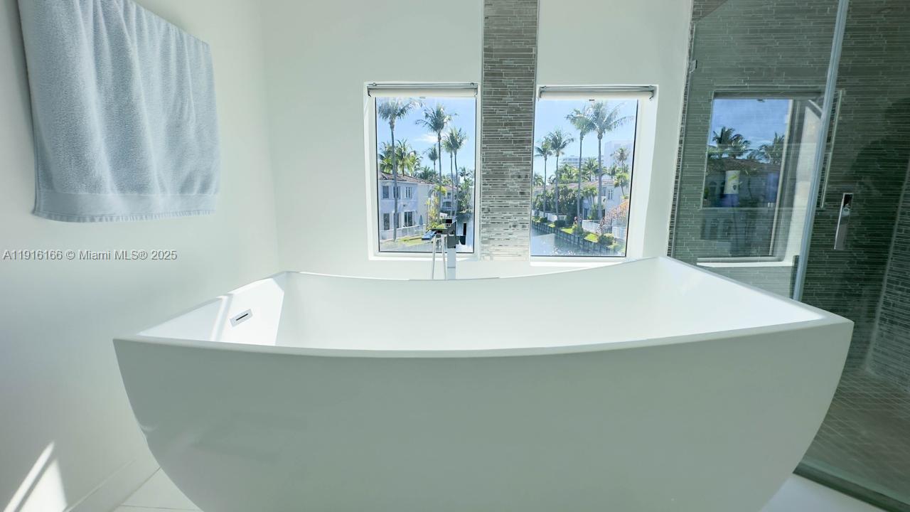 AVENTURA LAKES PHASE 1 - Residential