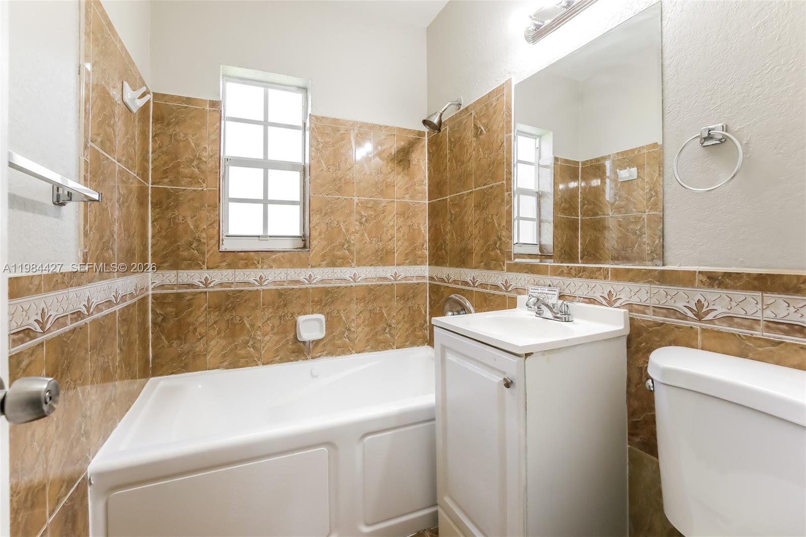 NORWOOD 1ST ADDN - Residential Lease