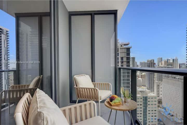 Natiivo / Gale Residences - Residential