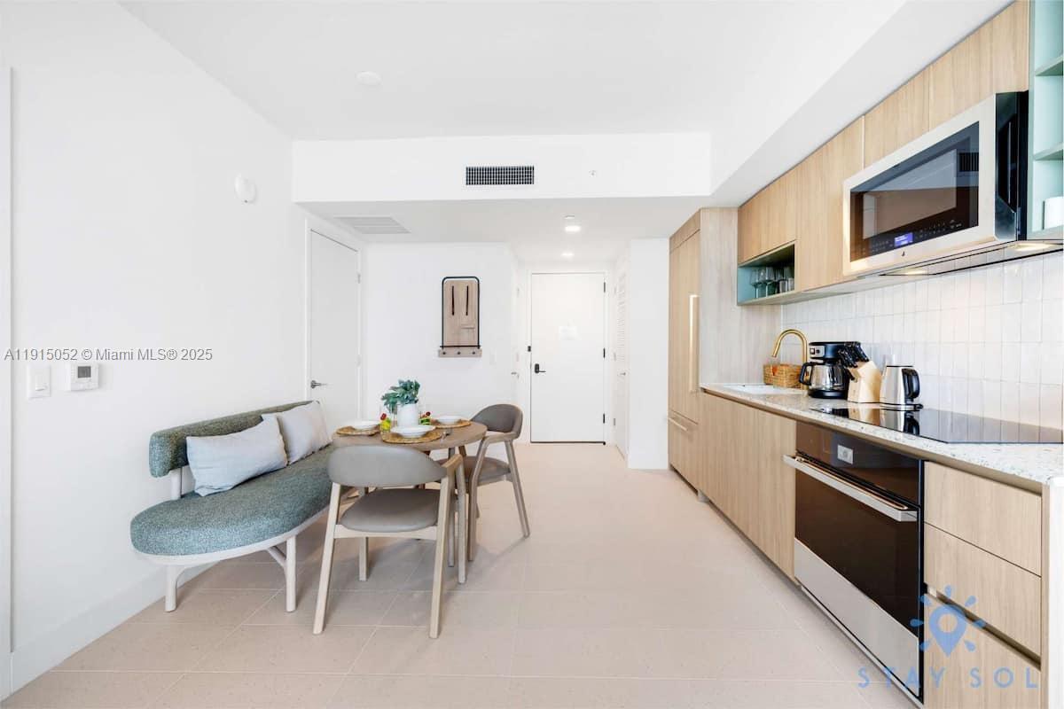 Natiivo / Gale Residences - Residential