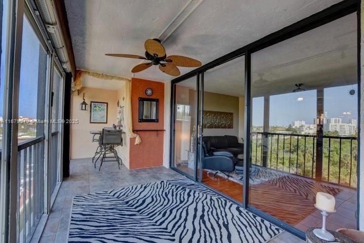 HILLSBORO LANDINGS CONDO - Residential