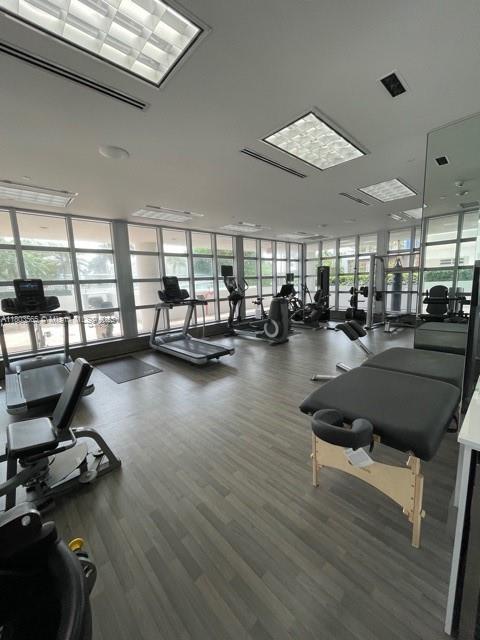 THE CARIBBEAN CONDO - Residential Lease