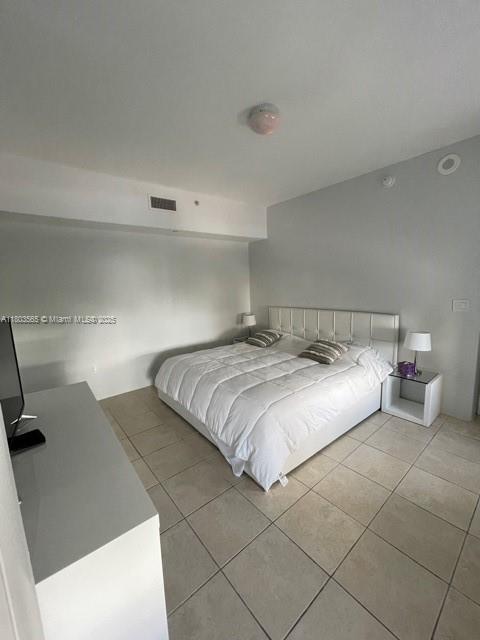 THE CARIBBEAN CONDO - Residential Lease