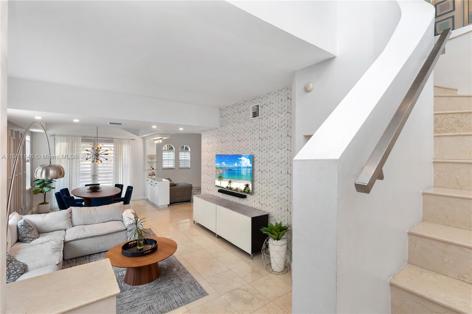 18395 NE 30th Ct 18395