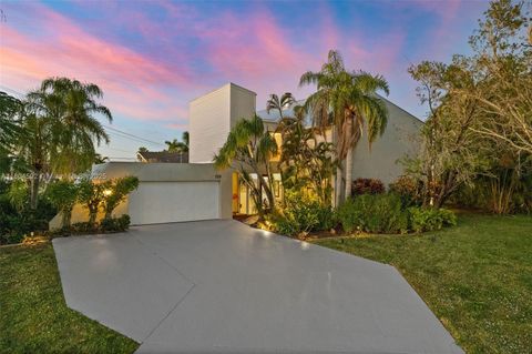 725 El Dorado PKWY W Cape Coral FL 33914