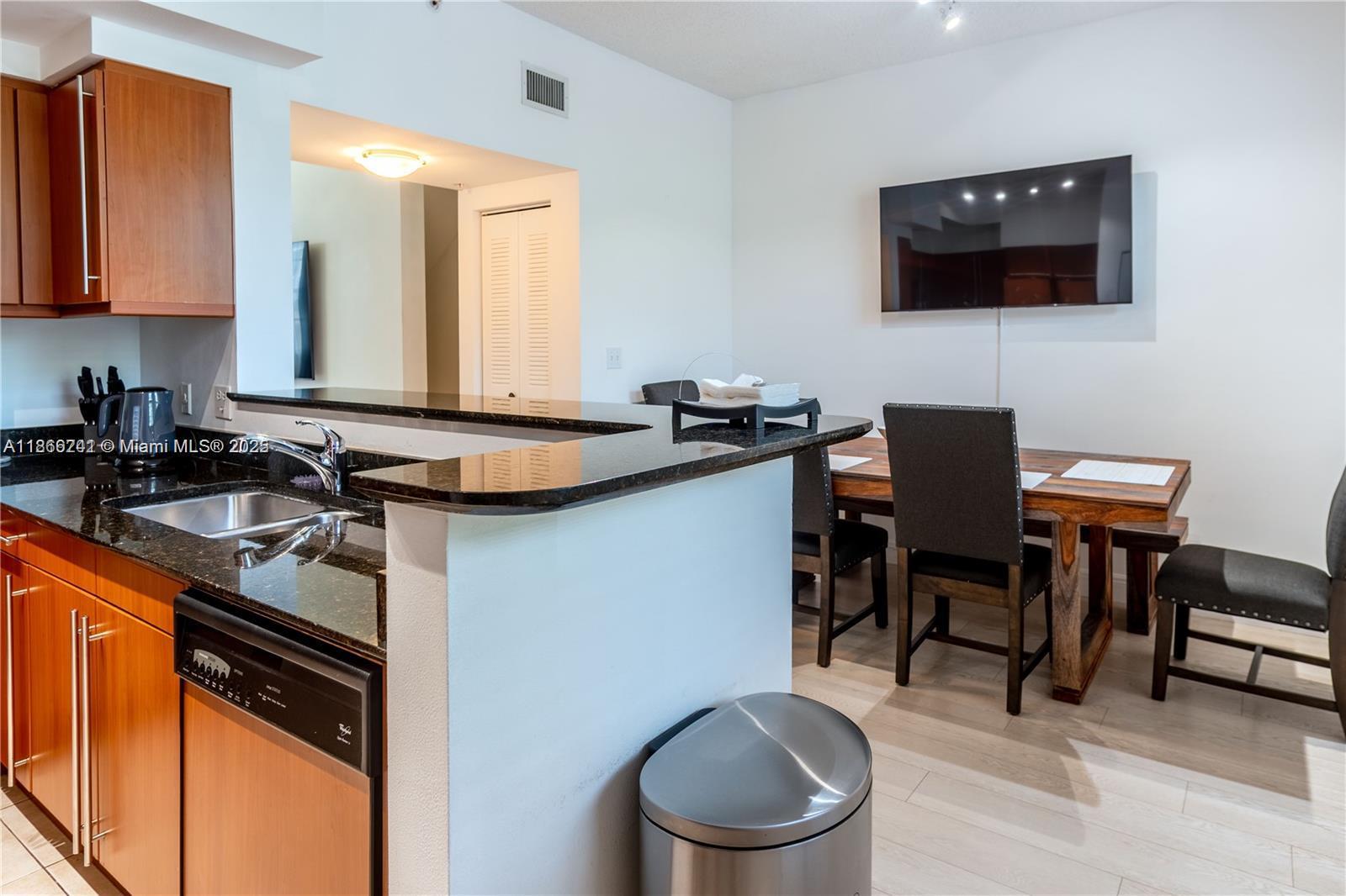 2069 S Ocean Dr TH16