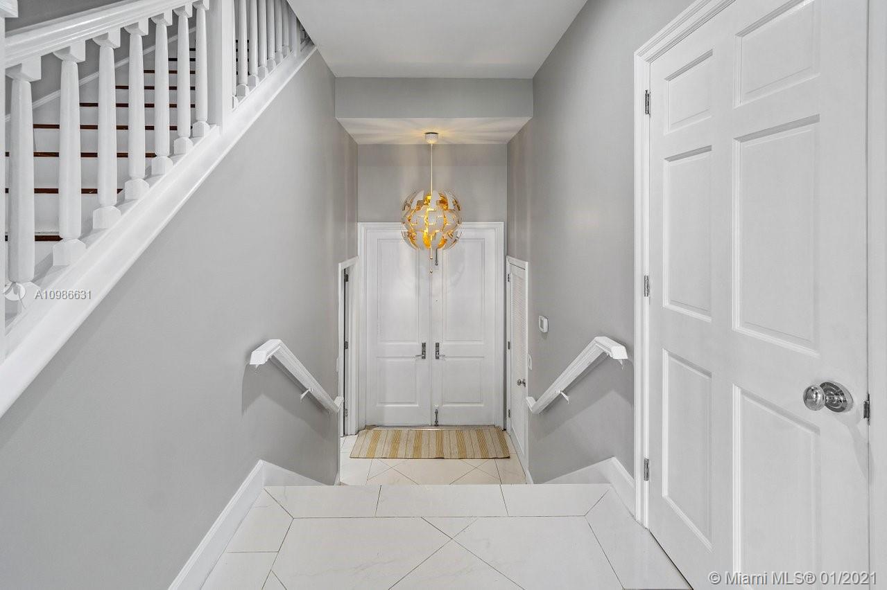 DEERING BAY - Residential