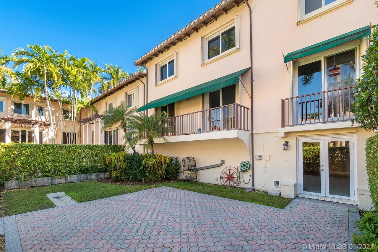 DEERING BAY - Residential