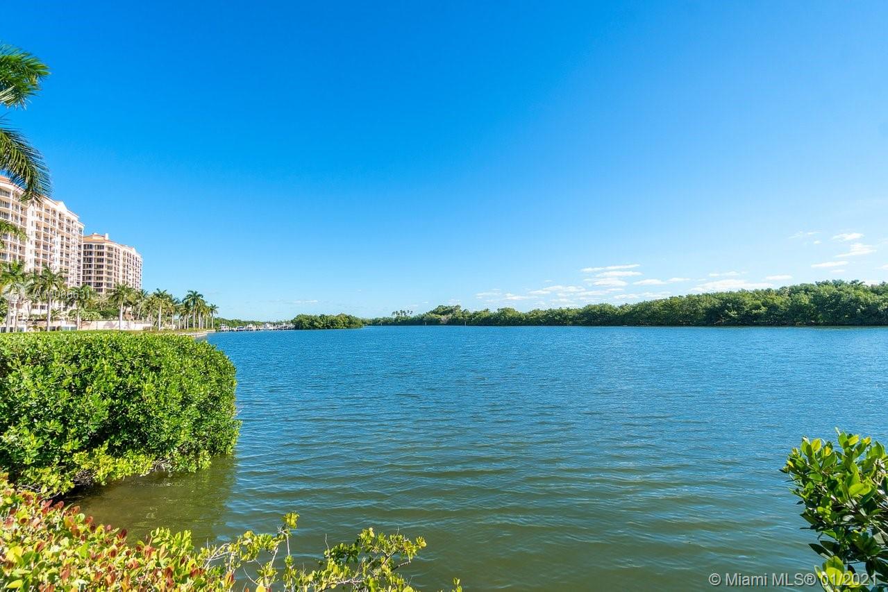 DEERING BAY - Residential