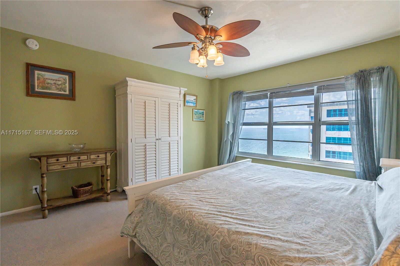 REGENCY TOWER SOUTH CONDO - Residential