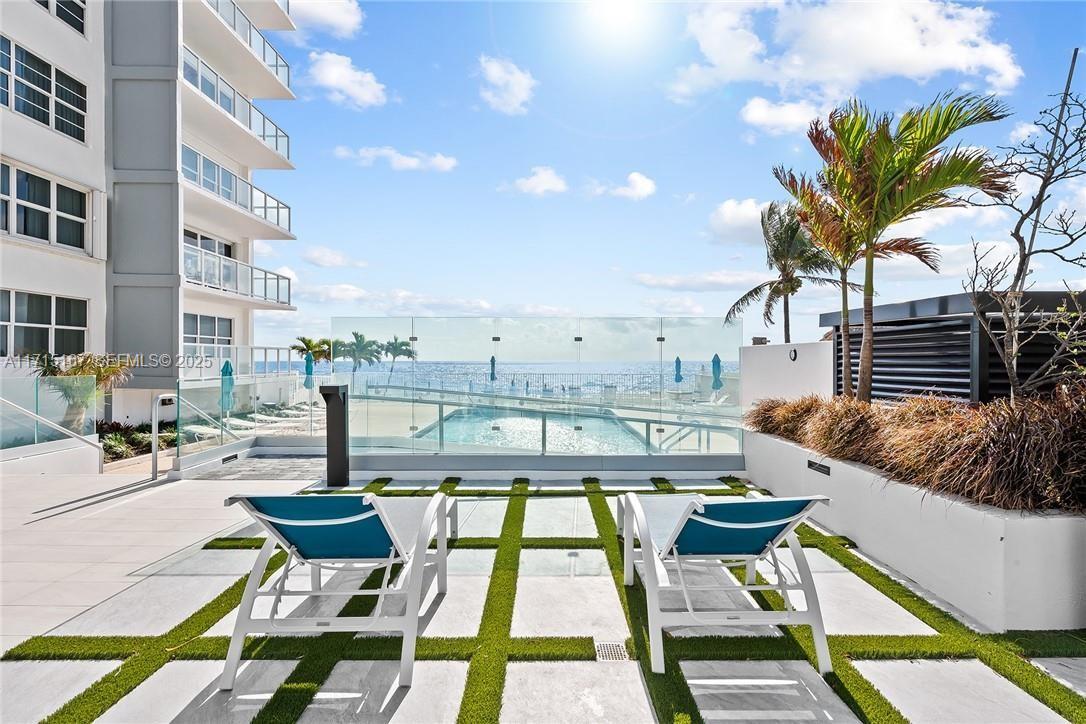 REGENCY TOWER SOUTH CONDO - Residential