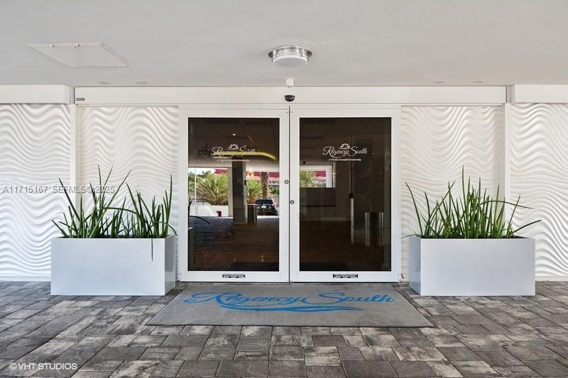 REGENCY TOWER SOUTH CONDO - Residential