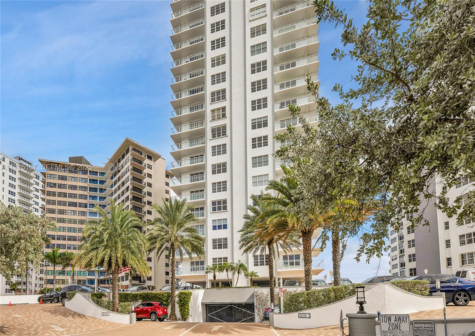 REGENCY TOWER SOUTH CONDO - Residential