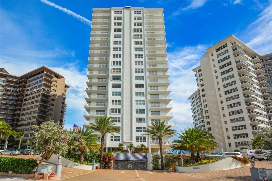 REGENCY TOWER SOUTH CONDO - Residential