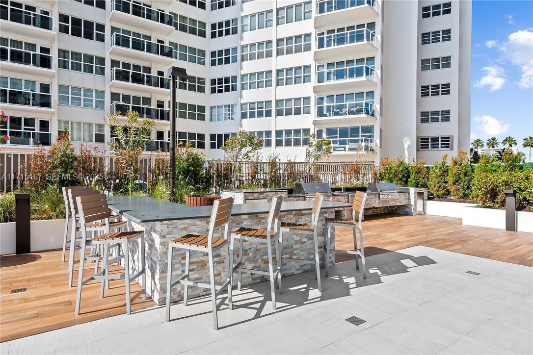 REGENCY TOWER SOUTH CONDO - Residential