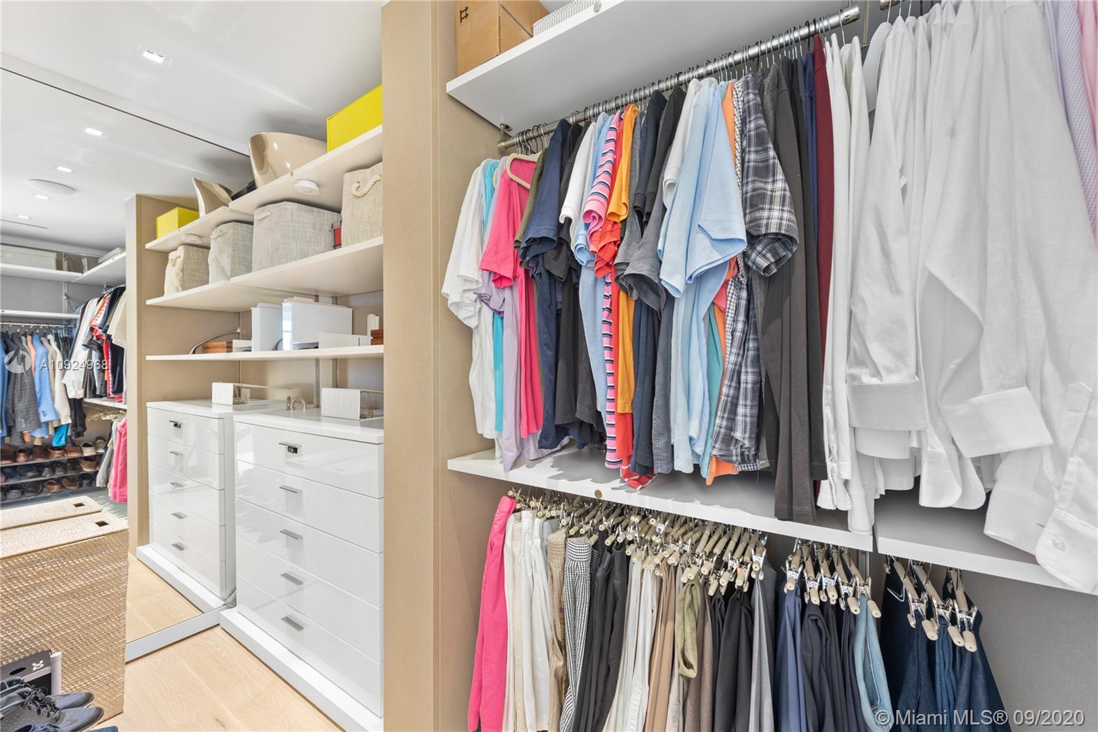 THE CARIBBEAN CONDO - Residential