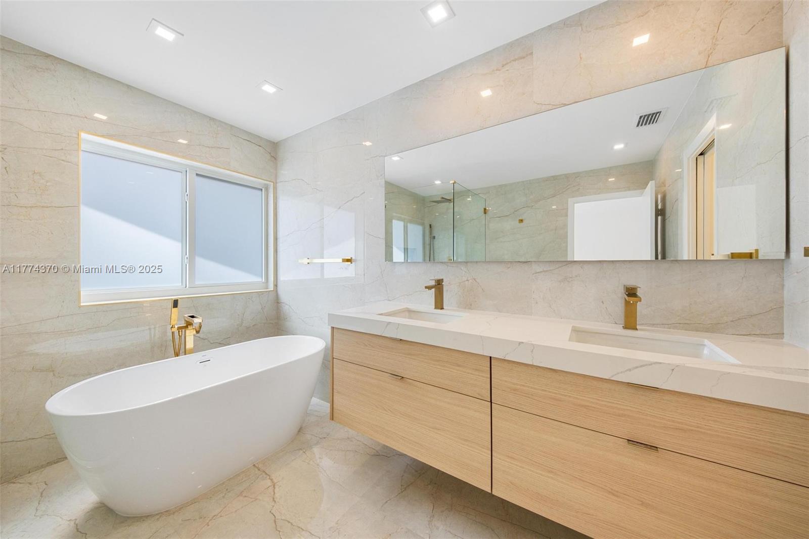 RIVIERA 1ST & 2ND ADDN AM - Residential Lease