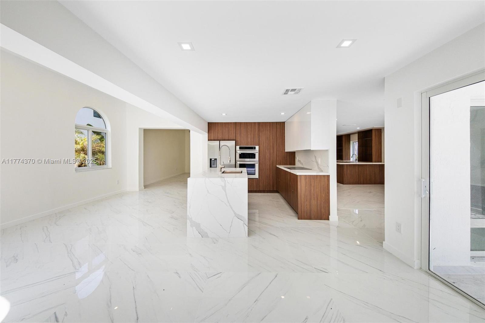 RIVIERA 1ST & 2ND ADDN AM - Residential Lease