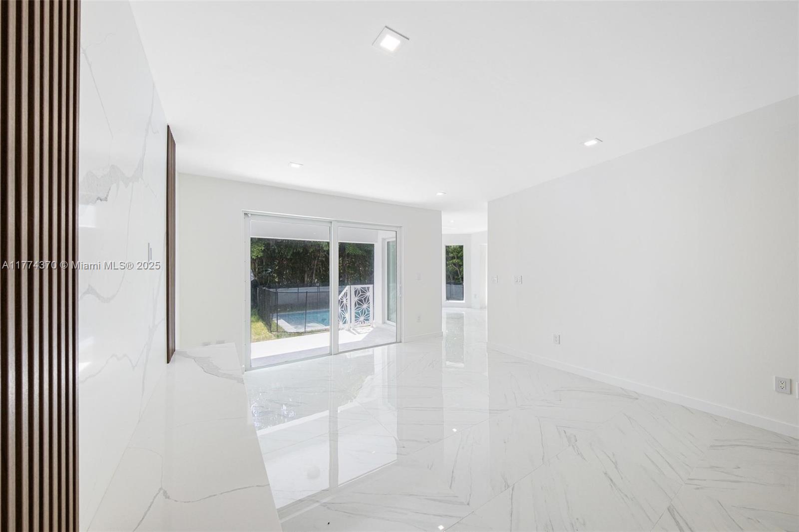 RIVIERA 1ST & 2ND ADDN AM - Residential Lease