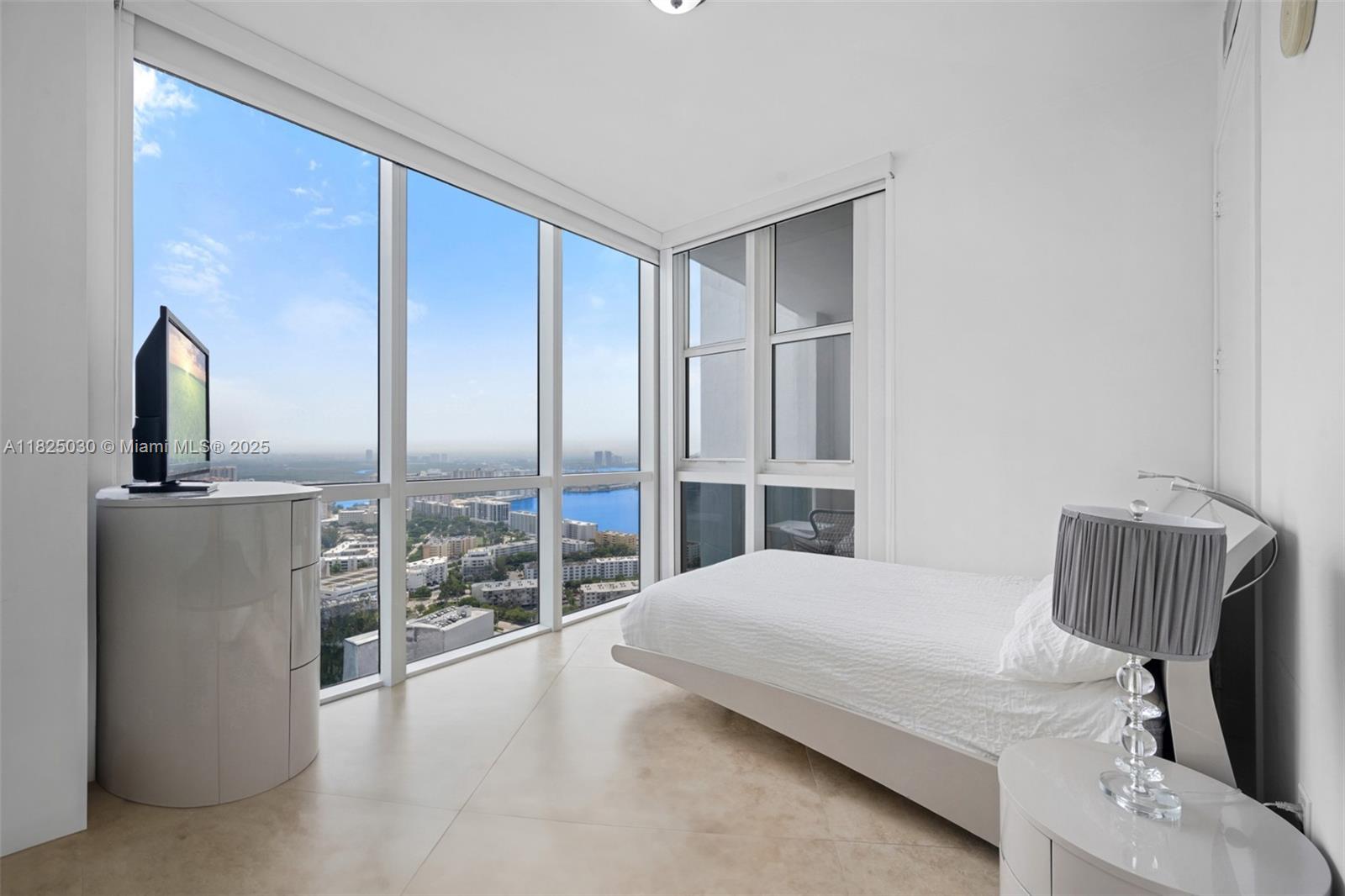 TRUMP ROYALE CONDO - Residential