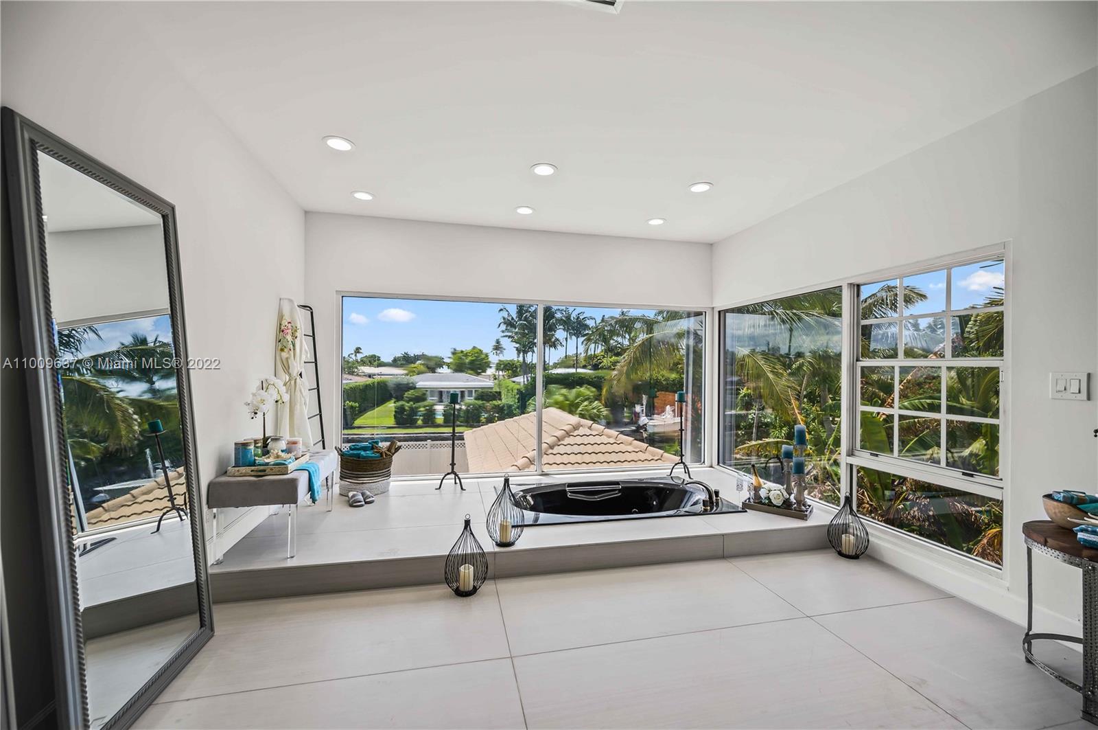 BISCAYNE POINT - Residential
