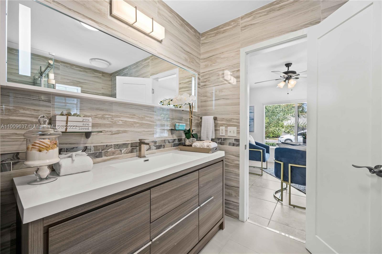 BISCAYNE POINT - Residential