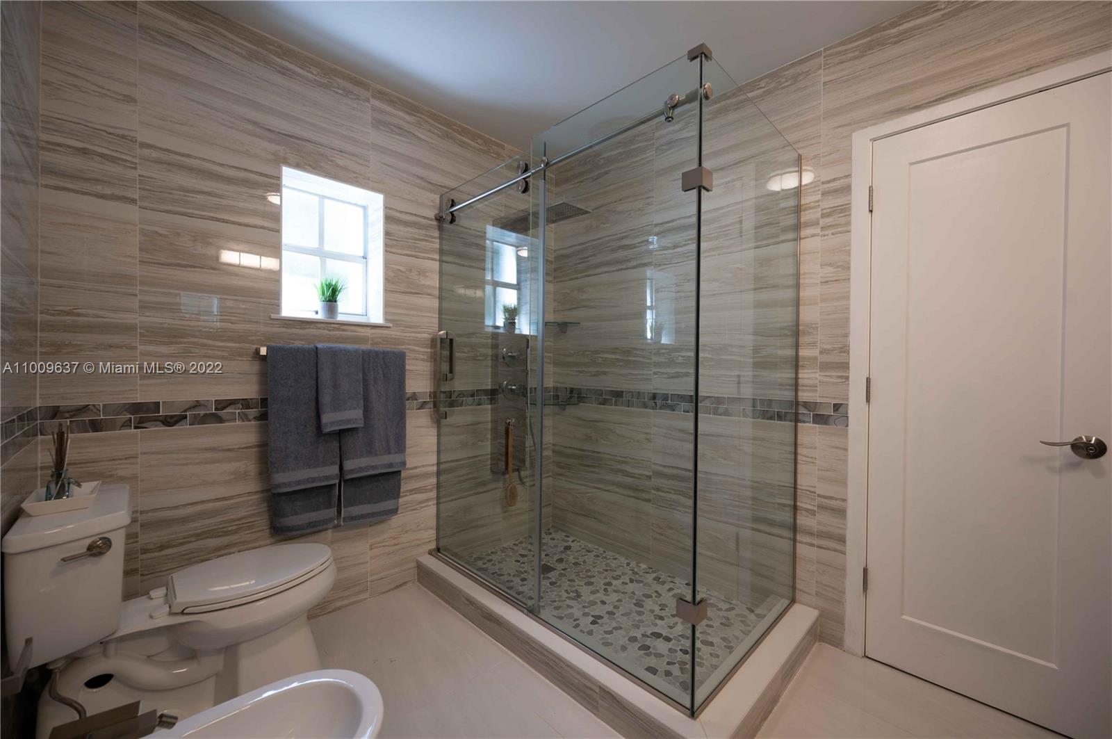 BISCAYNE POINT - Residential