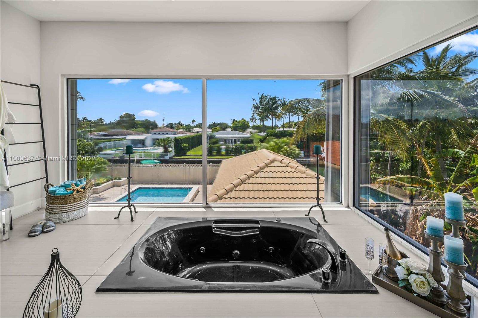 BISCAYNE POINT - Residential