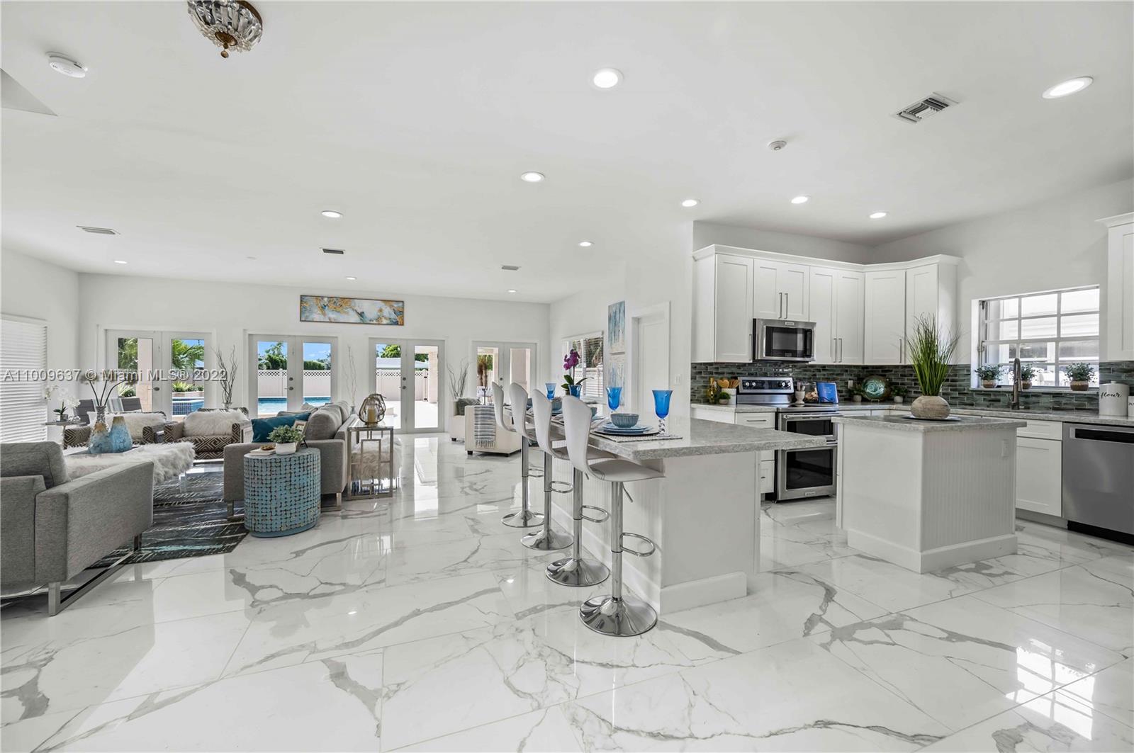 BISCAYNE POINT - Residential