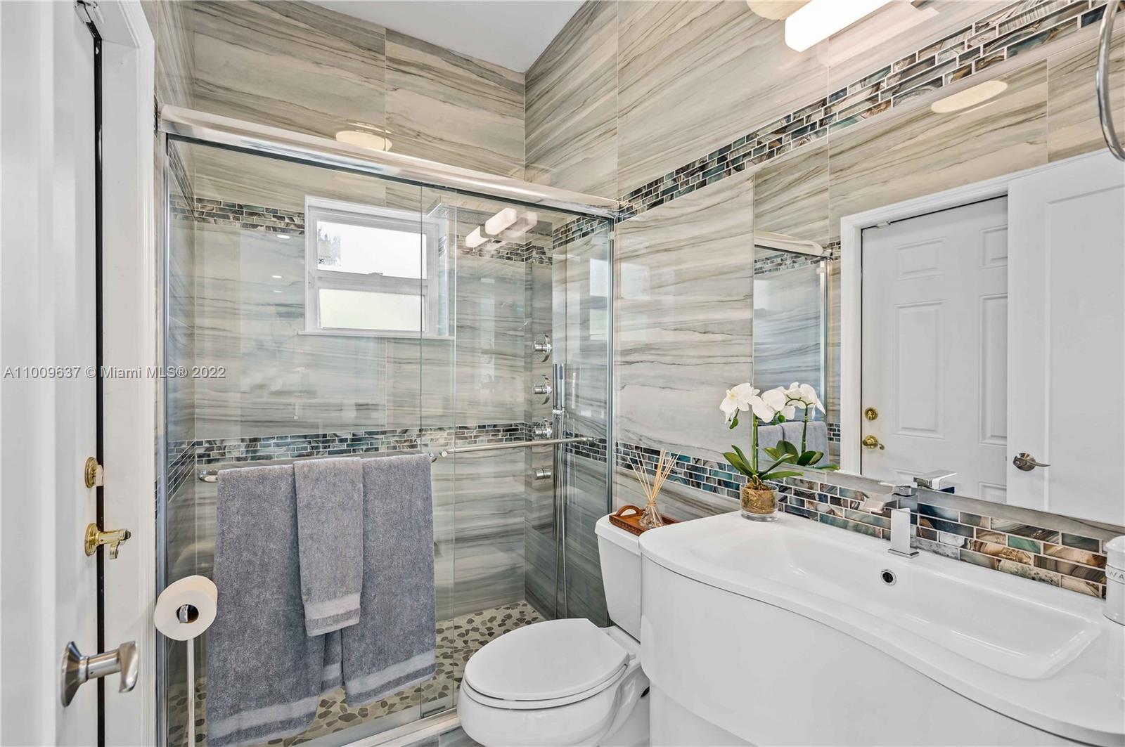 BISCAYNE POINT - Residential