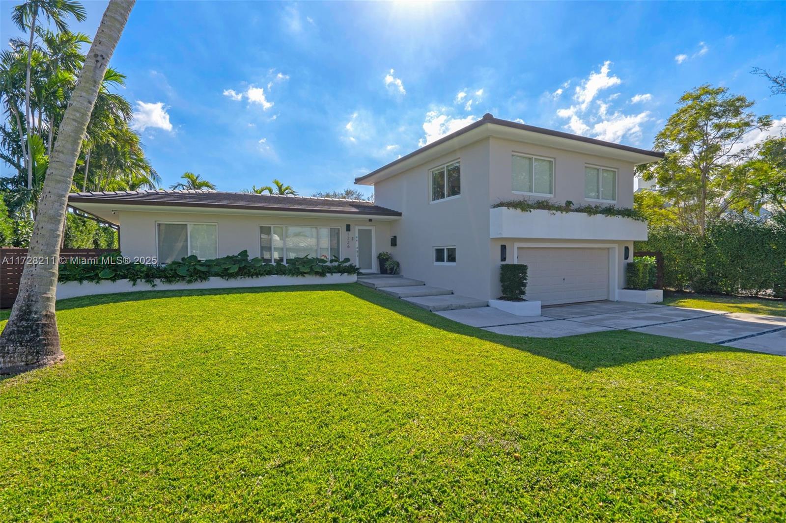 1226 NE 100th St