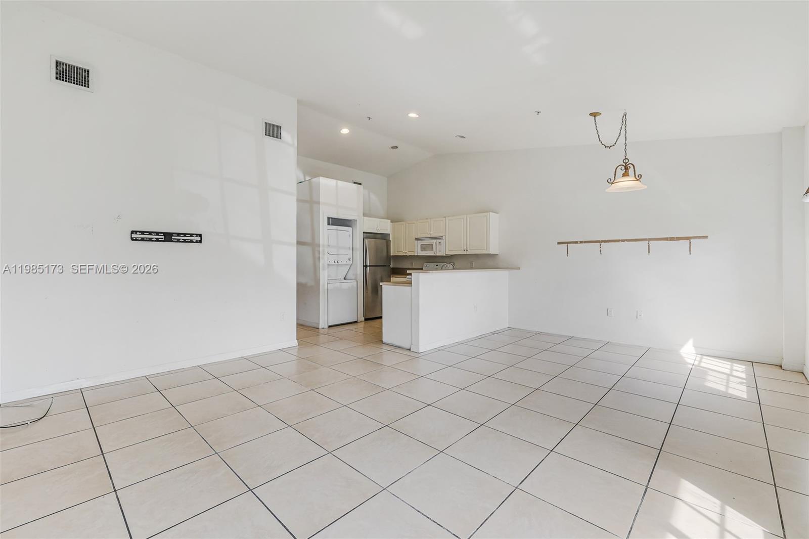 HOLLYWOOD RIDGE FARMS 2-6 - Residential