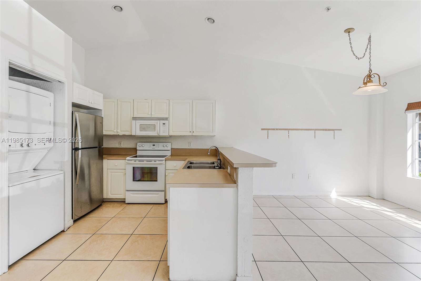 HOLLYWOOD RIDGE FARMS 2-6 - Residential