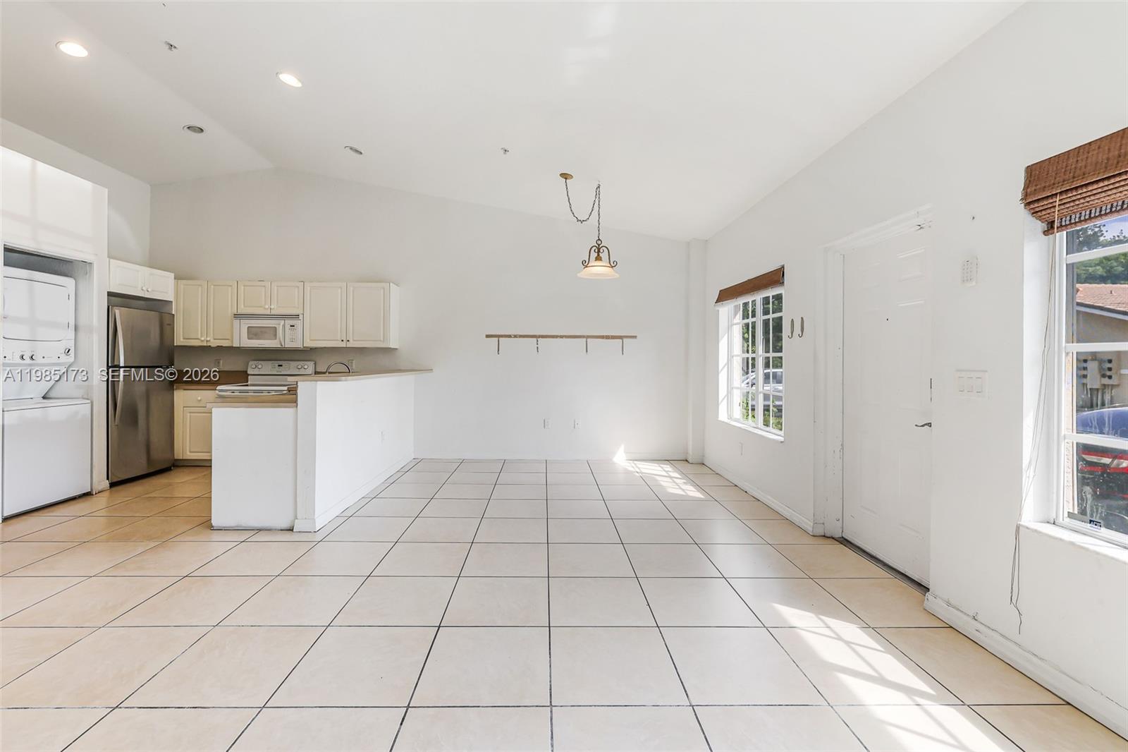 HOLLYWOOD RIDGE FARMS 2-6 - Residential