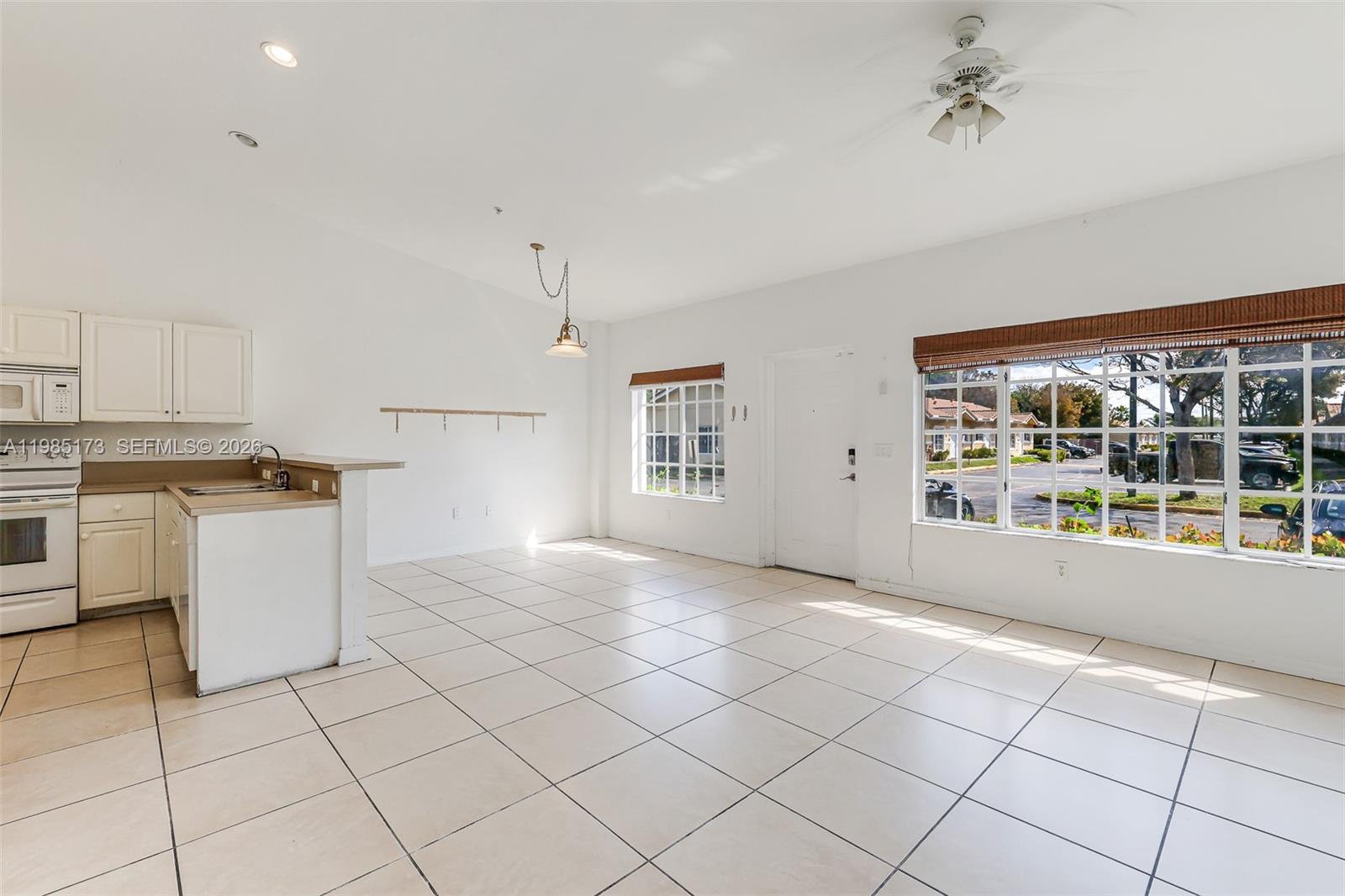 HOLLYWOOD RIDGE FARMS 2-6 - Residential