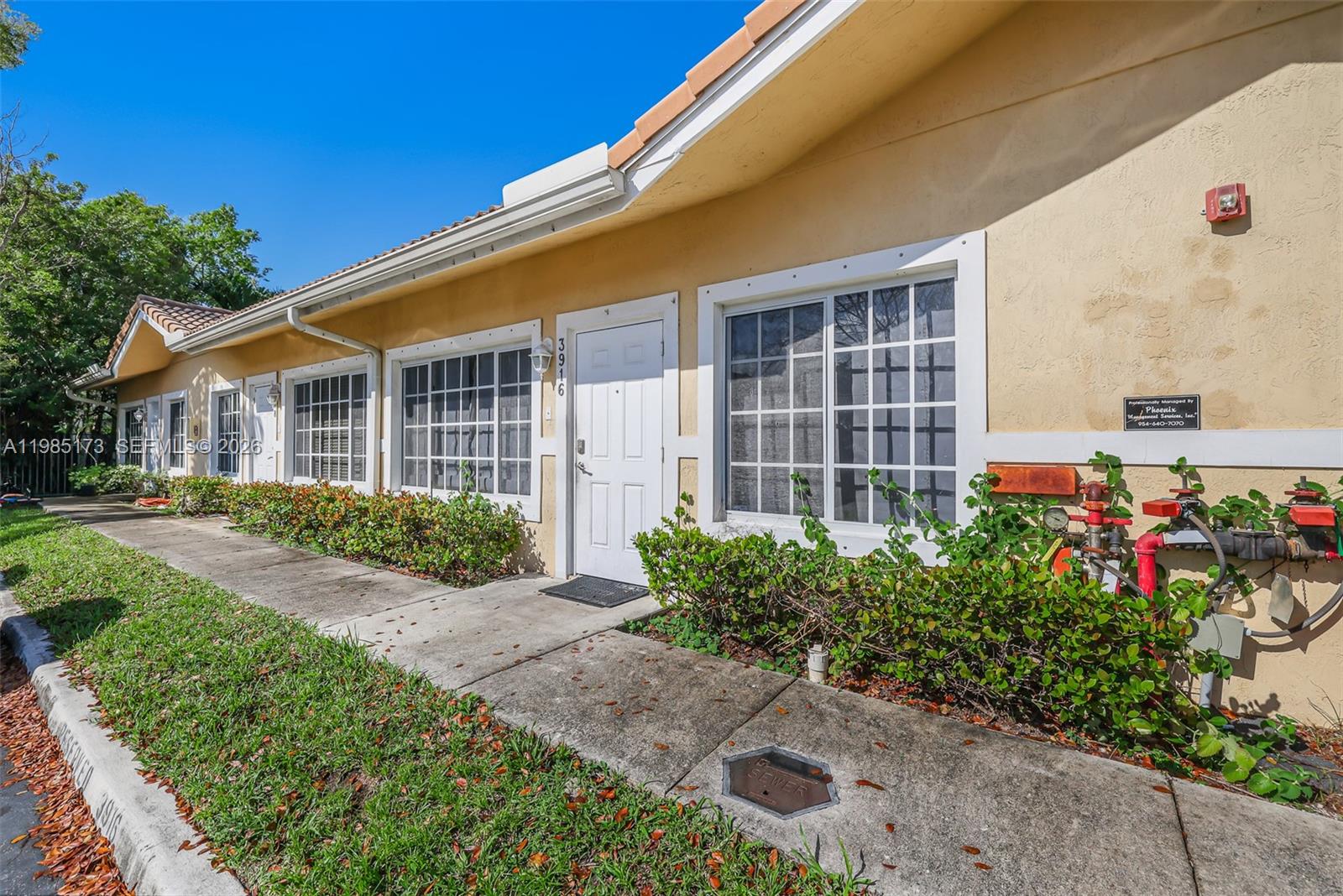 HOLLYWOOD RIDGE FARMS 2-6 - Residential