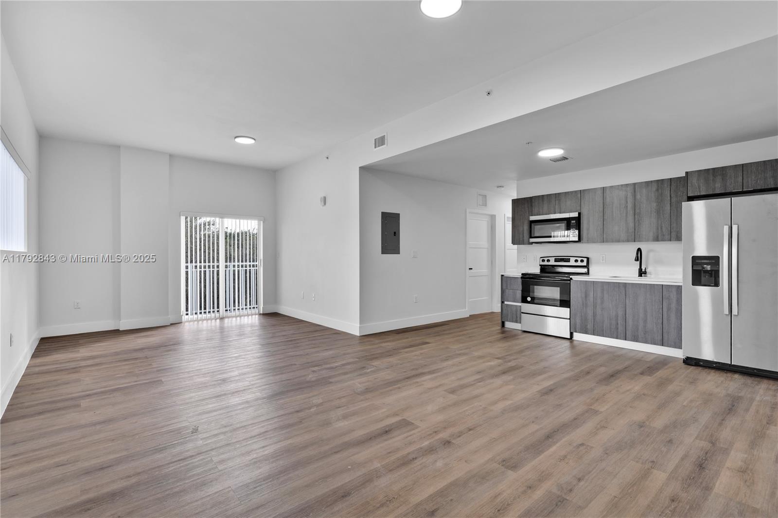 1021 NW 1st St 301