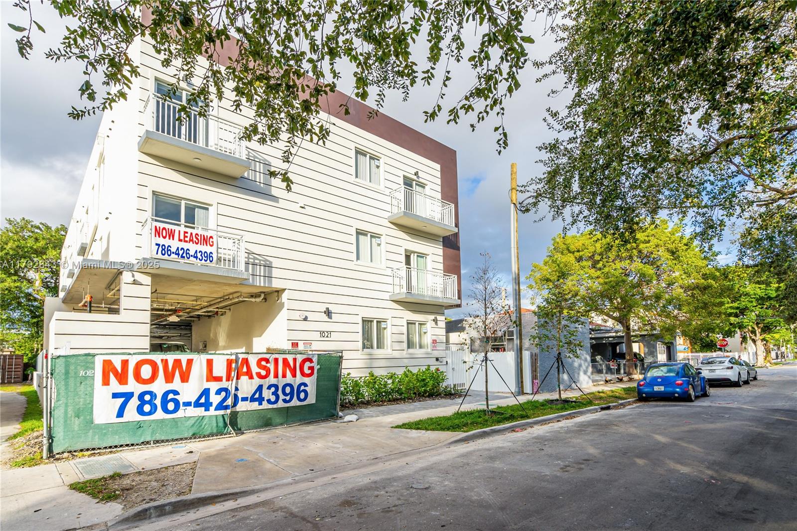 1021 NW 1st St 301