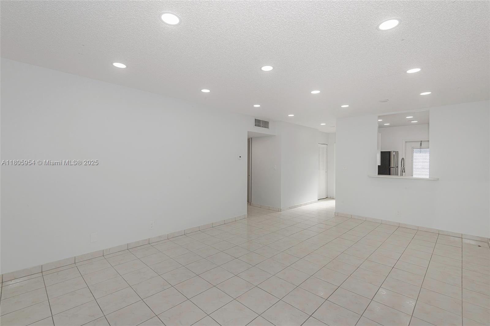 MELALEUCA GARDENS CONDO - Residential