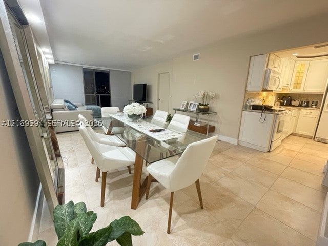 3625 N Country Club Dr 704
