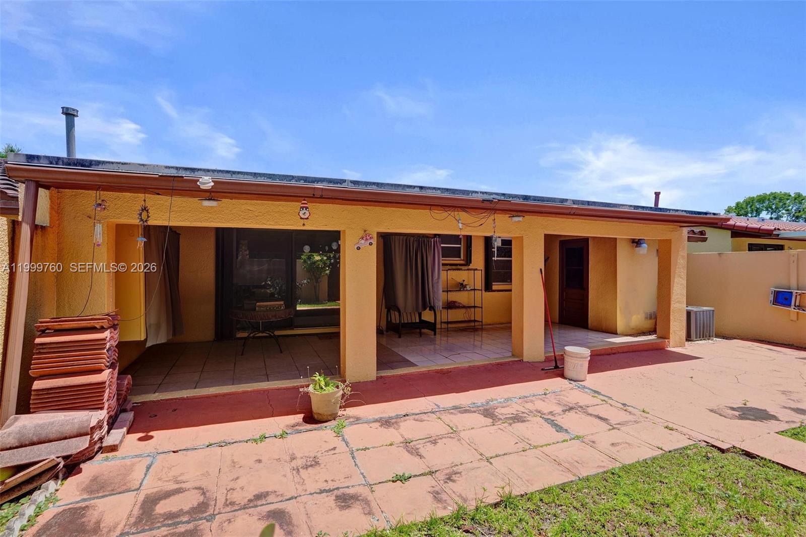 KENDALE LAKES WEST TOWNHO - Residential