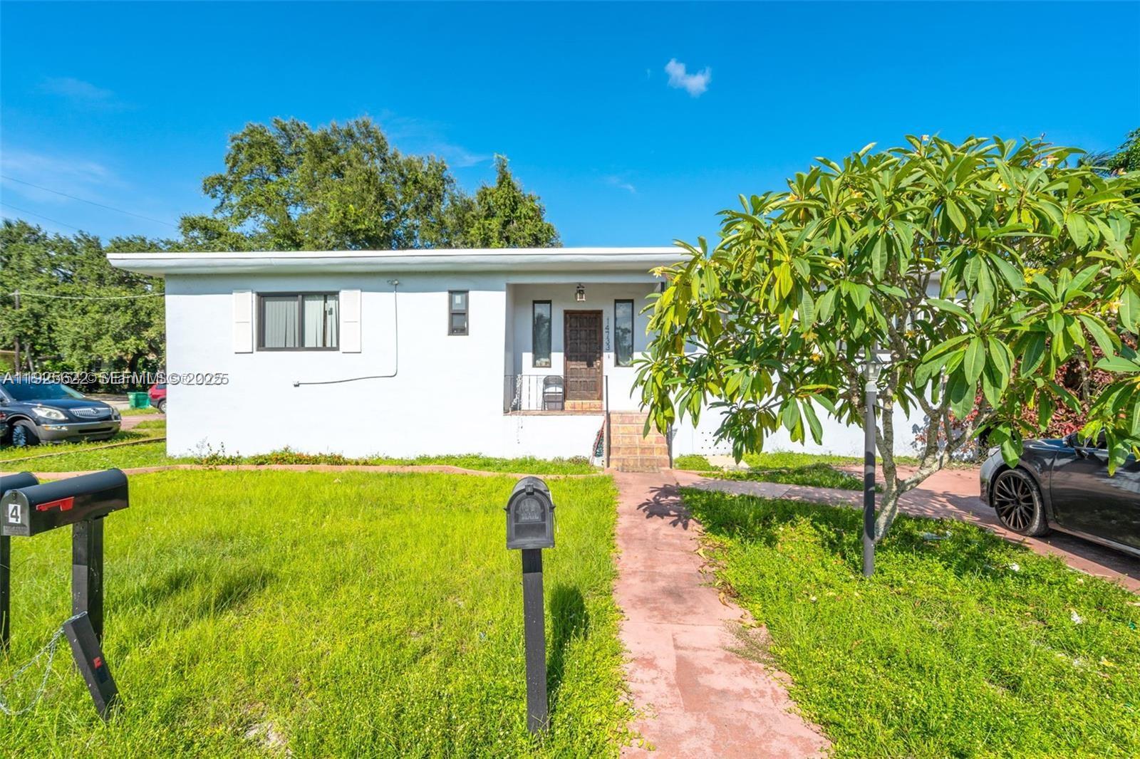 ARCH CREEKS ESTATES - Residential Income