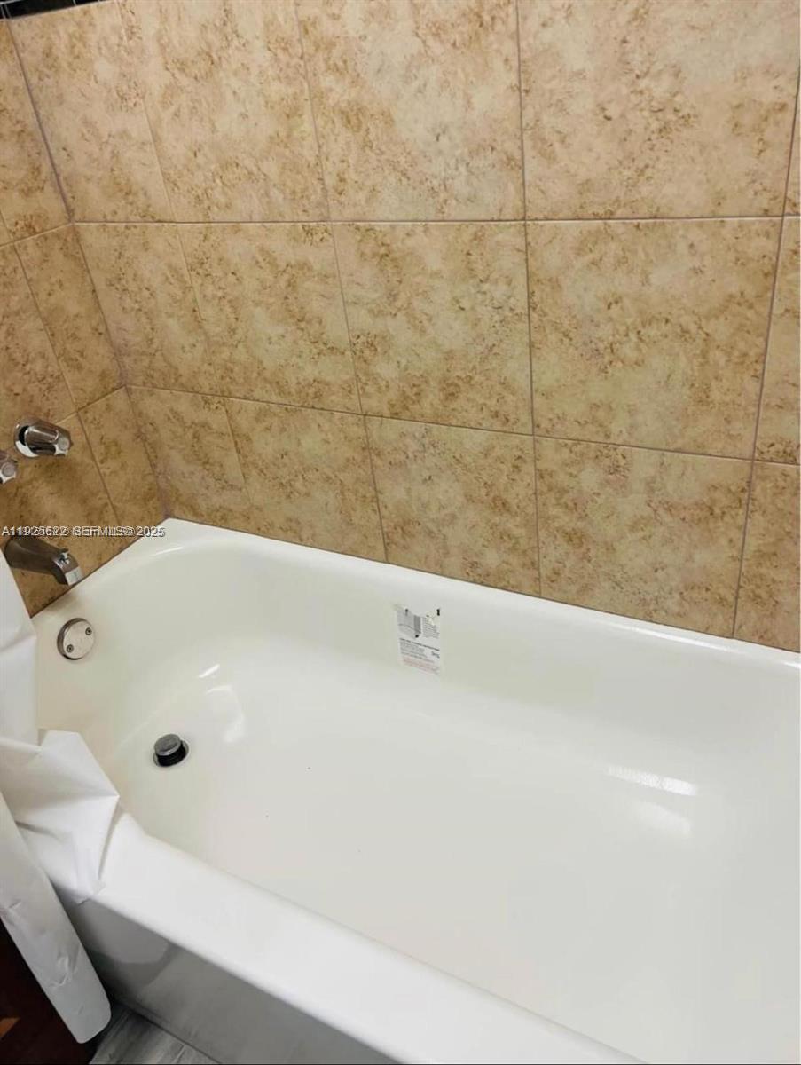 ARCH CREEKS ESTATES - Residential Income