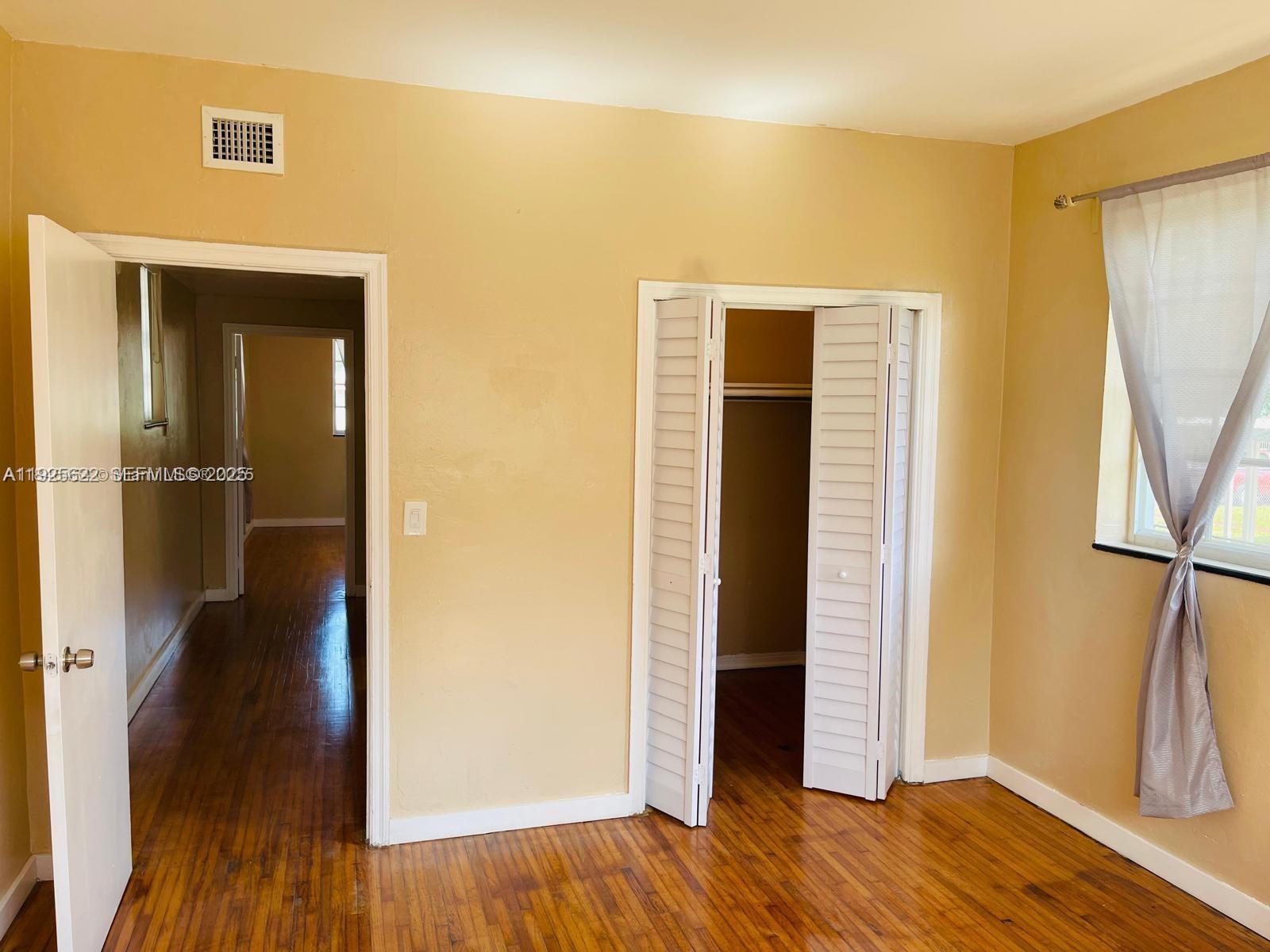 ARCH CREEKS ESTATES - Residential Income