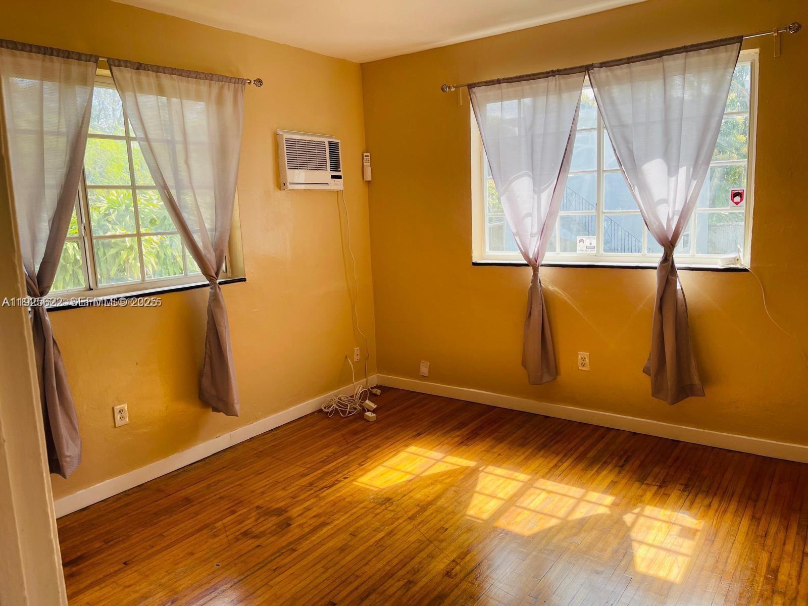 ARCH CREEKS ESTATES - Residential Income