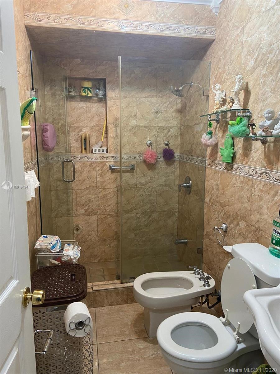 MOSERS ADDN TO HIALEAH - Residential